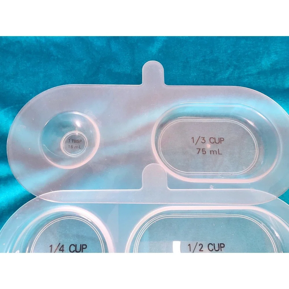 Pampered Chef Cutting Board Flat Plastic Measuring Cup Insert #1028